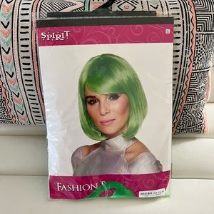 NWT Green ‘Fashion Bob’ Wig